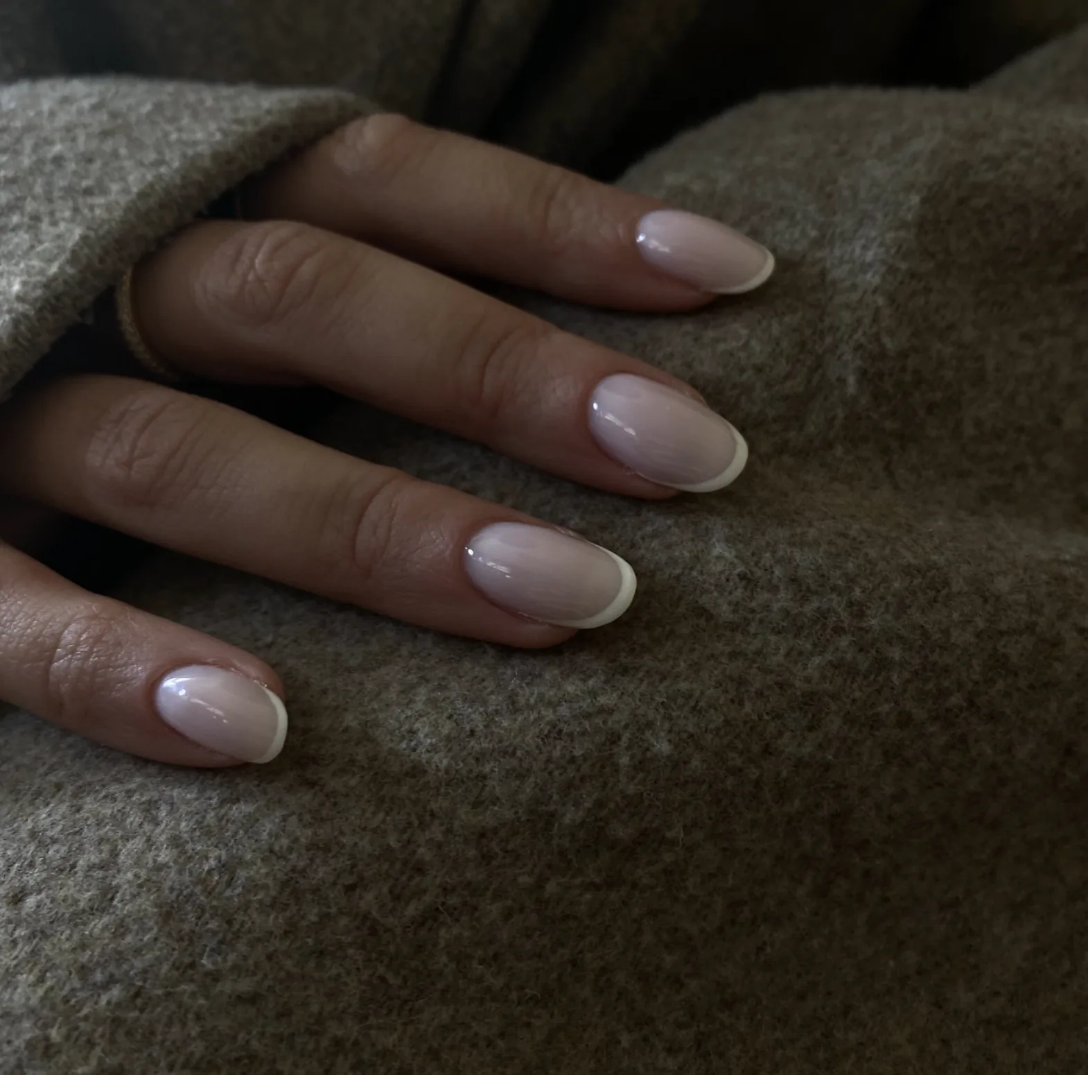Natuurlijke nagelversterking door nagelstudio bloomm in Emmen